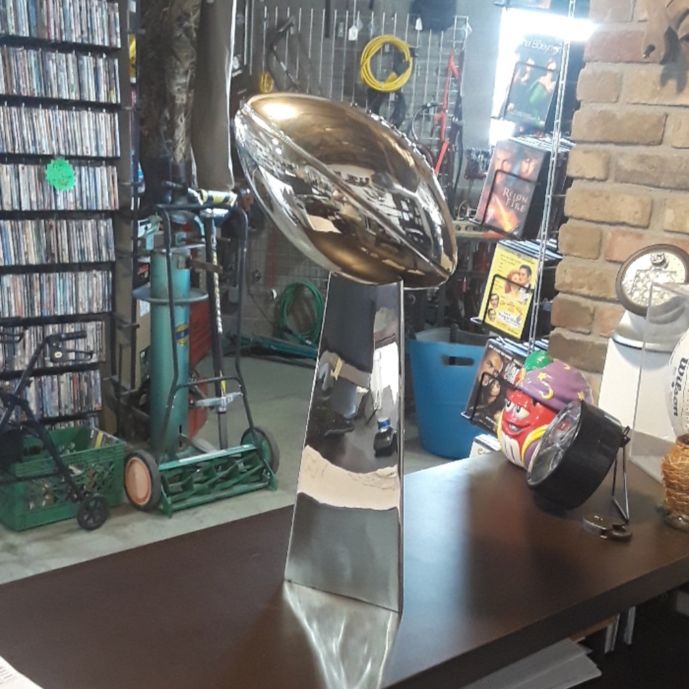 Trophy - Picture 5 of 5